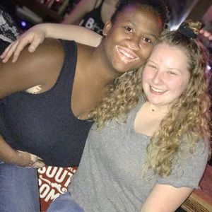 Meet your Posher, Lacy